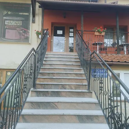 Ξενοδοχείο με διαμερίσματα Hetmanski *